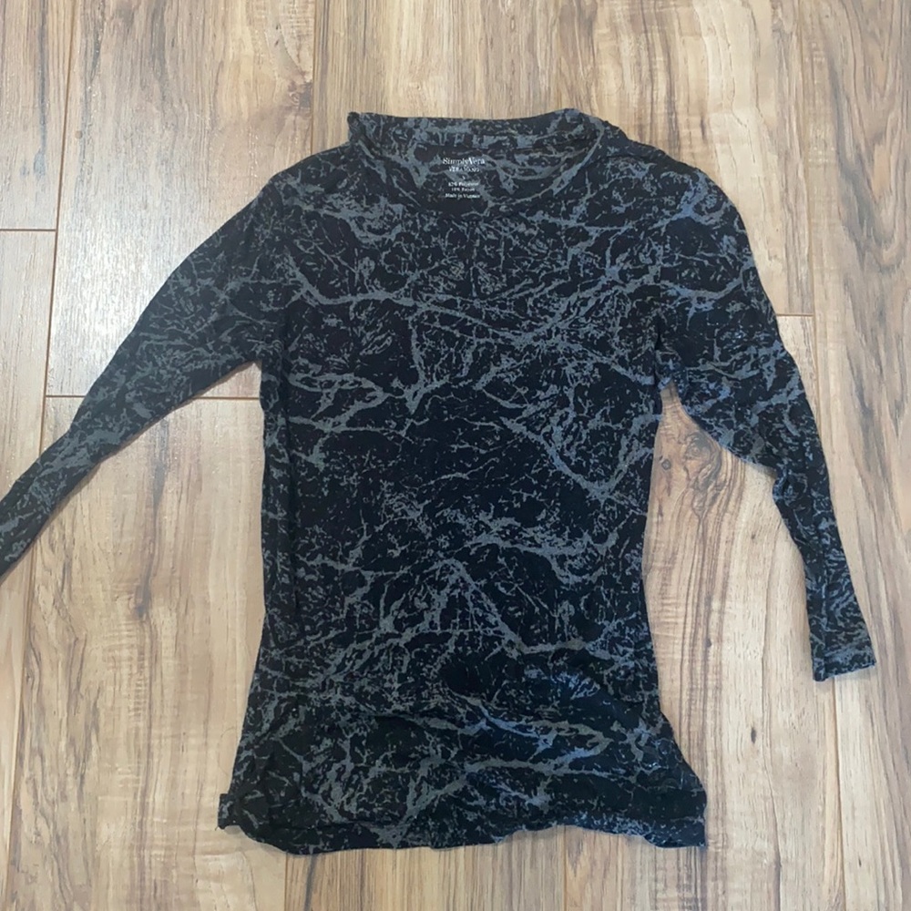 Simply vera vera Wang black top